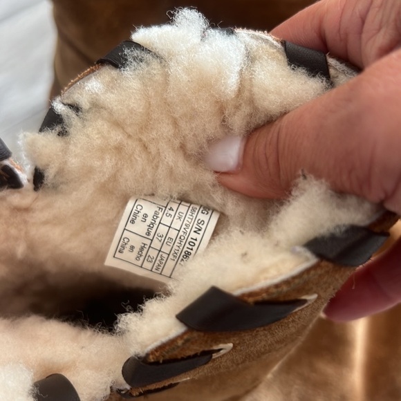 Ugg chestnut Aidah slip on suede sheepskin ankle boot size 6 - Picture 12 of 13